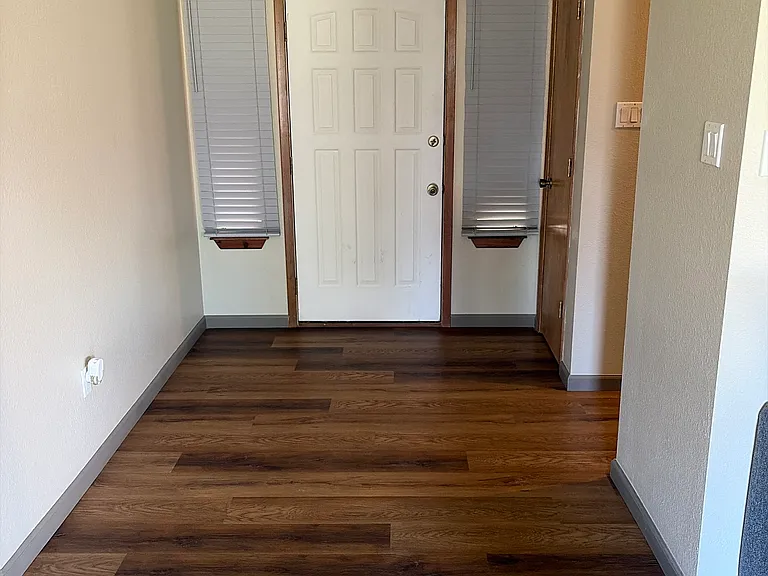 305 Chanticleer Pl — Photo 4