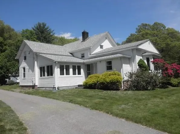 38 Reservoir Rd, Cumberland, RI 02864