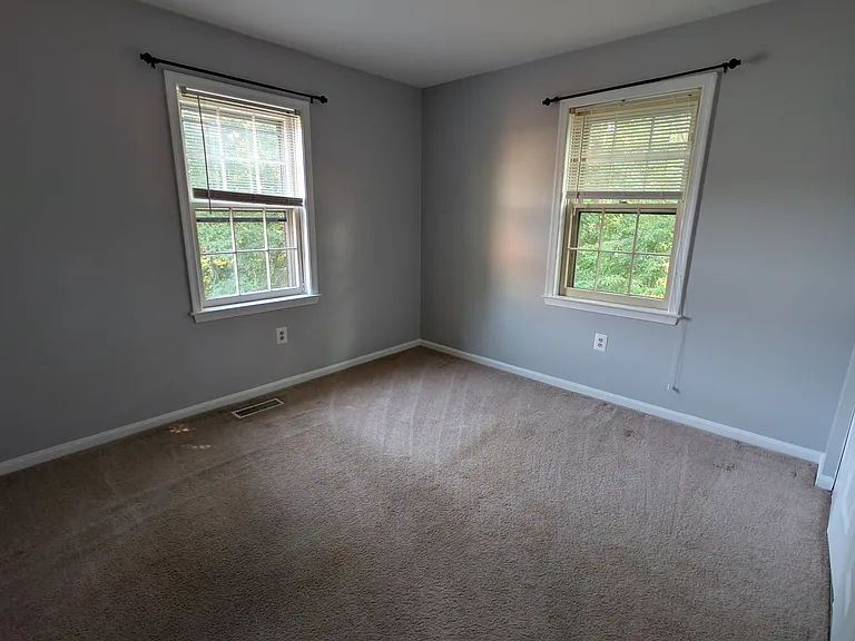 5612 Sutherland Ct — Photo 34