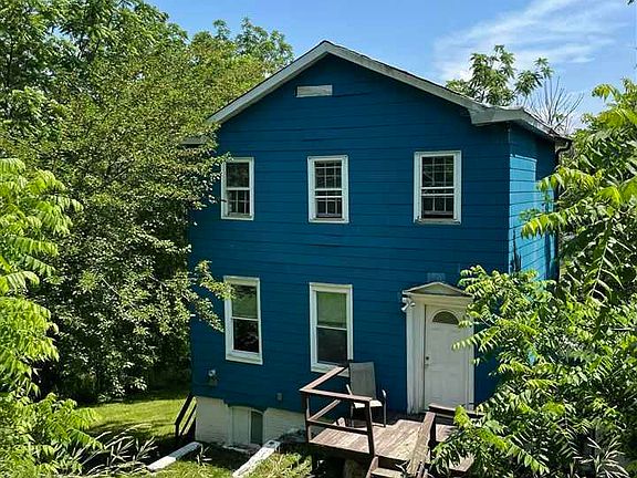 2nd image of 20 Burt St