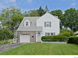 91 Stebbins Ave, Eastchester, NY 10709