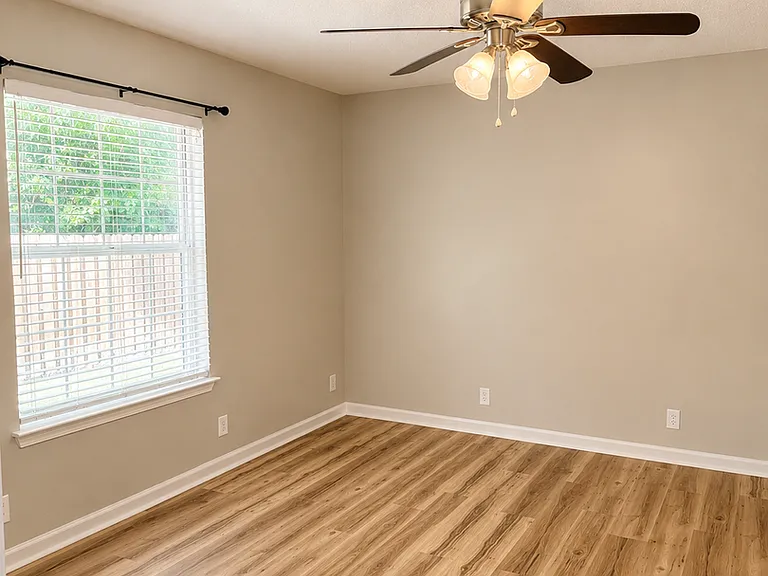 120 Hydrangea Rd — Photo 9
