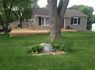 61 29th Ave SW, Cedar Rapids, IA 52404