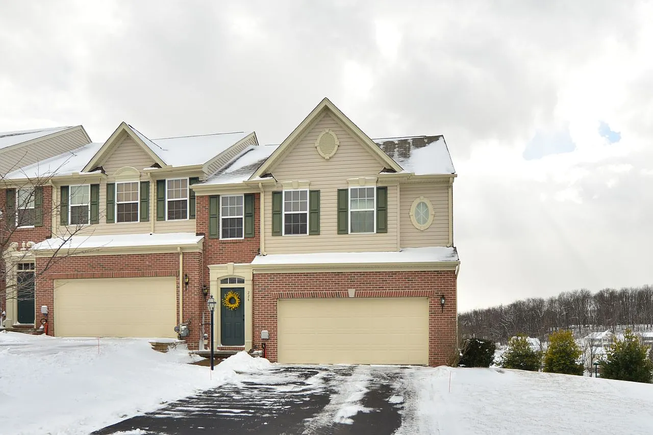 224 Corey Dr photo 1
