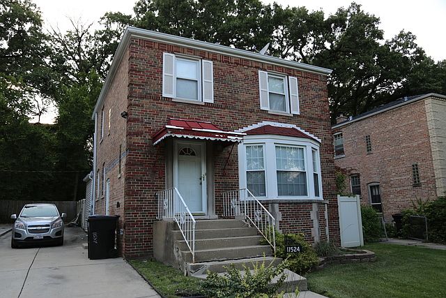 1st image of 11524 S Longwood Dr