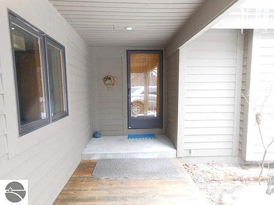 2nd image of 6309 Summit Ct #11