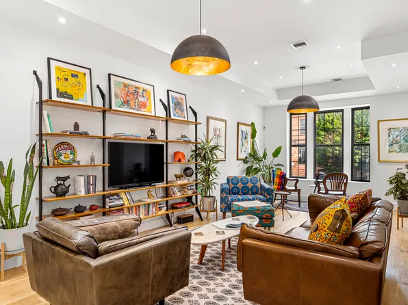 456 Bainbridge Street image 12 of 40