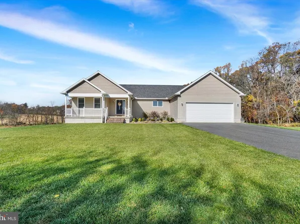 297 Mill St, Fawn Grove, PA 17321