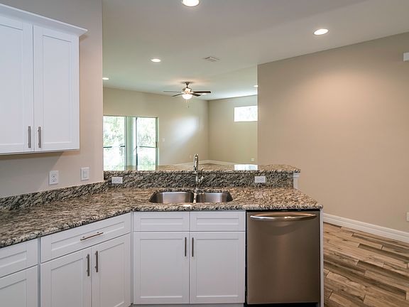 5th image of 27318 Chinquapin Dr