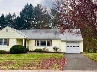 23 Braeburn Rd, West Hartford, CT 06107