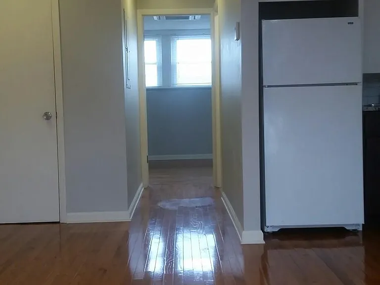 247 Warren St #7 — Photo 6