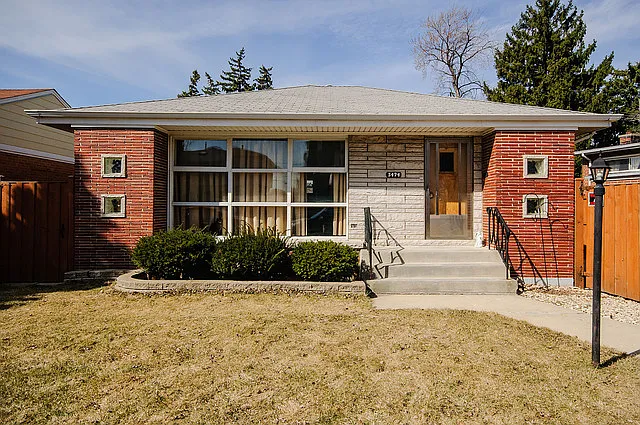 5474 N Oconto Ave photo 1