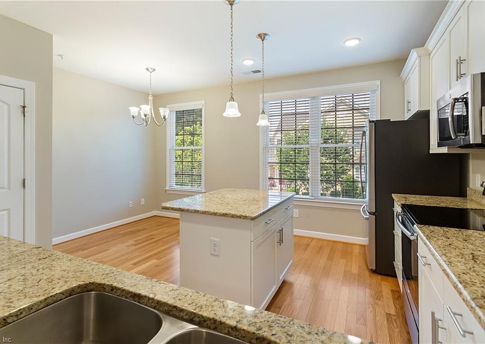 1st image of 101 Carrington Ln