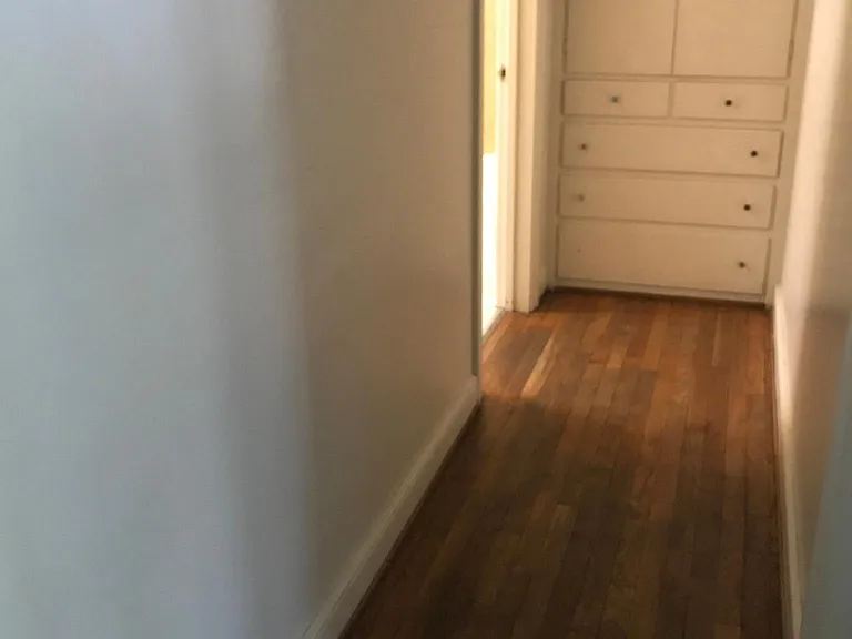 210 E Wyandotte St — Photo 13