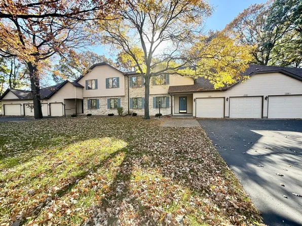 2592 Moundsview Dr #12, Mounds View, MN 55112
