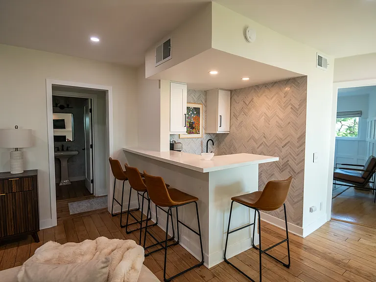 8401 Fountain Ave #4 — Photo 18