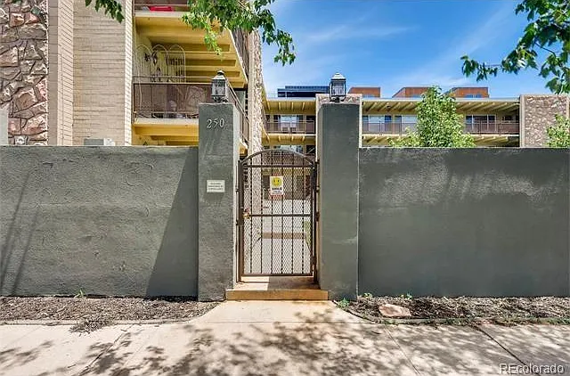 250 N Pearl St #308 — Photo 6