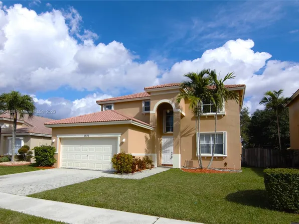 1521 SW 193rd Ter, Pembroke Pines, FL 33029