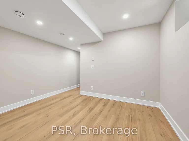 99 Geoffrey St #BASEMENT — Photo 6