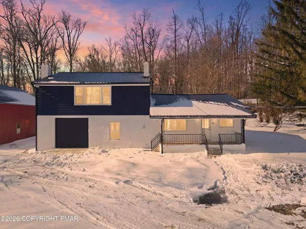 9162 Pond Rd, East Greenville, PA 18041