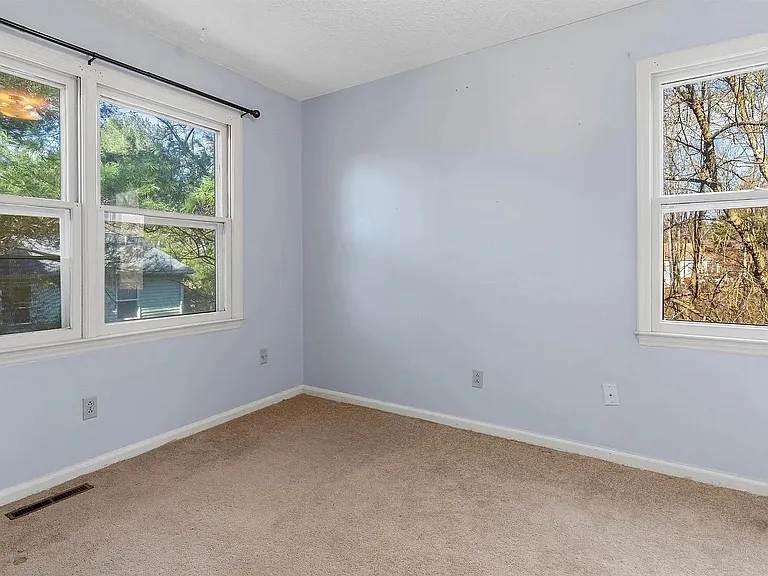 1303 Giles Rd #B — Photo 7