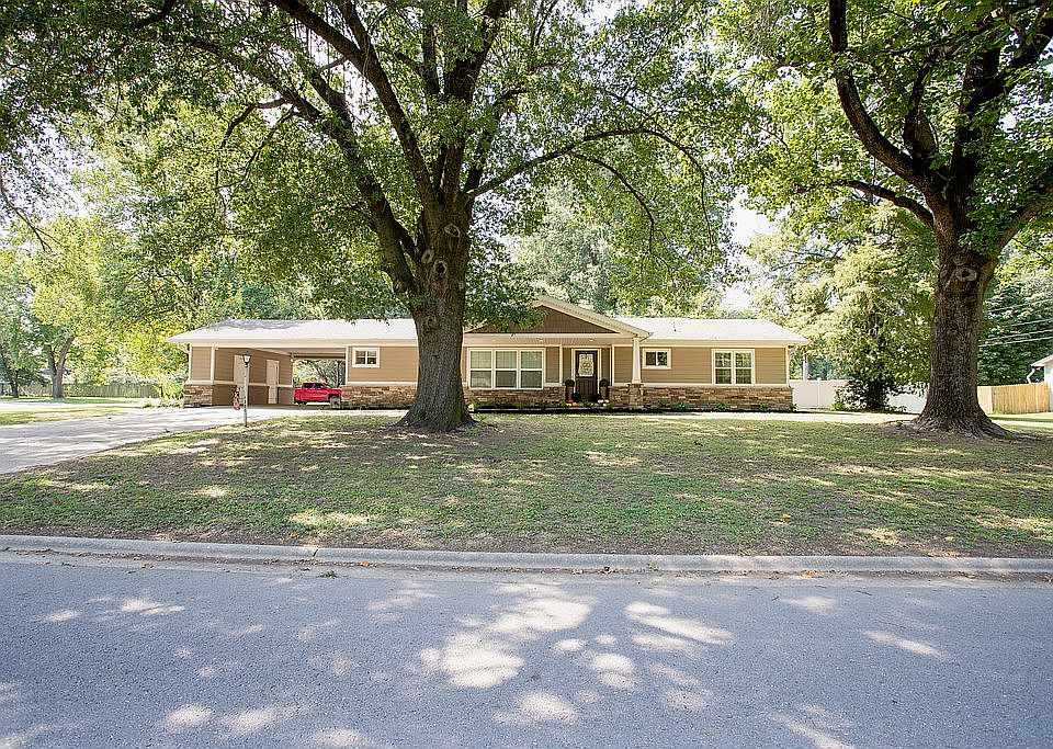 1st image of 1001 Allen Blvd