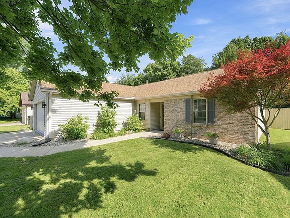 4th image of 310 Stockbridge Ln