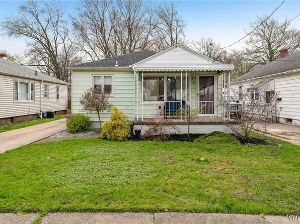 677 78th St, Niagara Falls, NY 14304