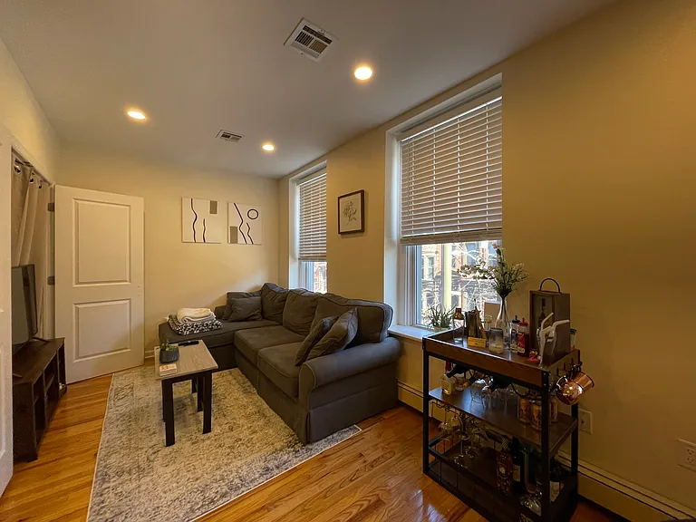 1026 Bloomfield St #3 — Photo 8