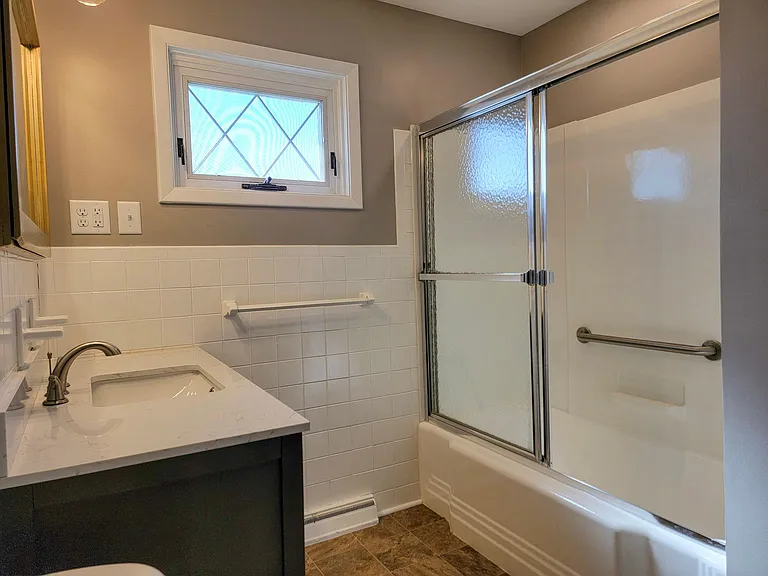 1523 Hollywood Ave — Photo 13