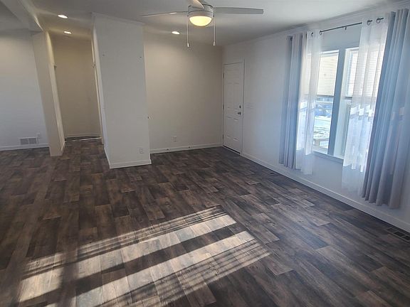 5th image of 112 Merrill Rd