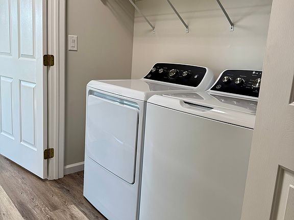 5th image of 26 Ambler St S #2