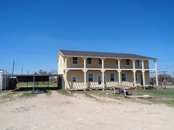 512 S Broadway St, Mertzon, TX 76941