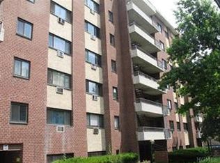 395 Westchester Ave APT LE, Pt Chester, NY 10573