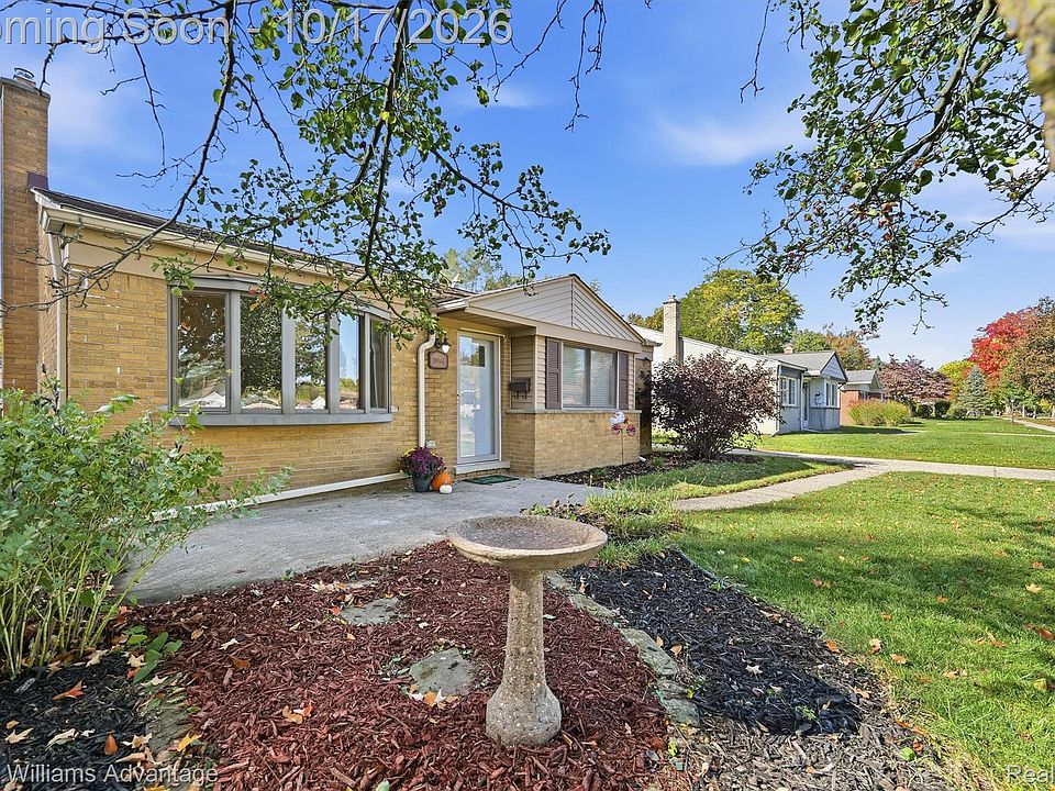 19861 Maplewood St, photo 30