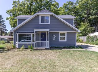 214 Kennedy Pl, Grand Ledge, MI 48837