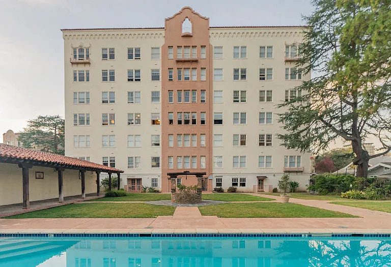 360 Forest Avenue — Photo 3
