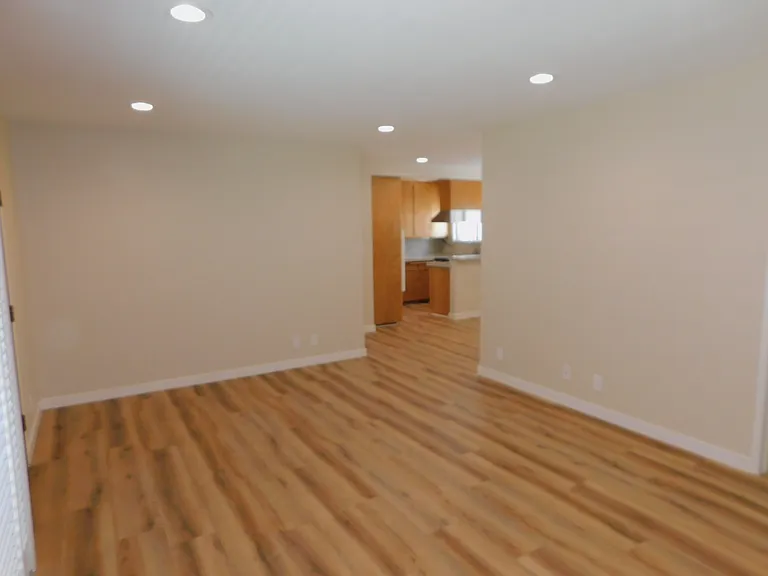 4325 Mammoth Ave #5 — Photo 6