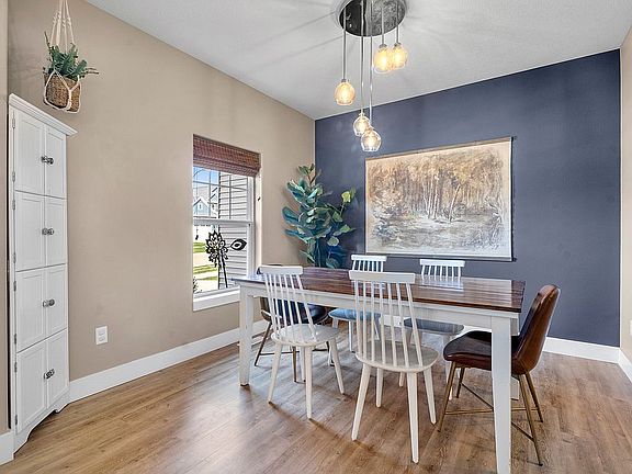 3rd image of 1506 Croell Ave