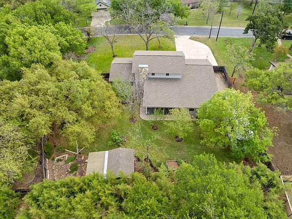 4th image of 320 Ridgecrest Rd