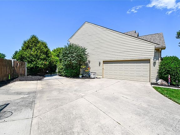3rd image of 2181 Parkwyn Dr