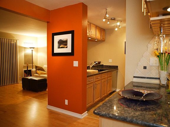 2nd image of 1476 Four Oaks Cir