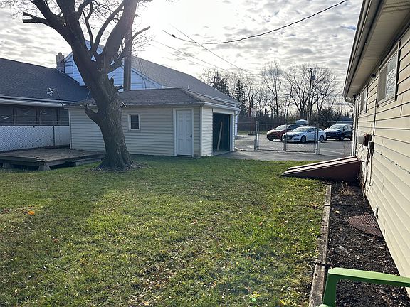 2nd image of 11 Mona Ct #1