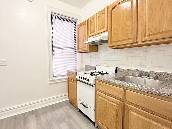 2nd image of 31-60 33rd St APT A3