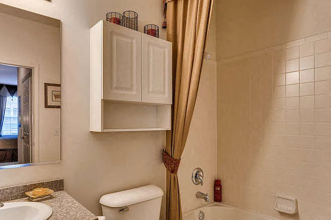 Two Bedroom King Bath