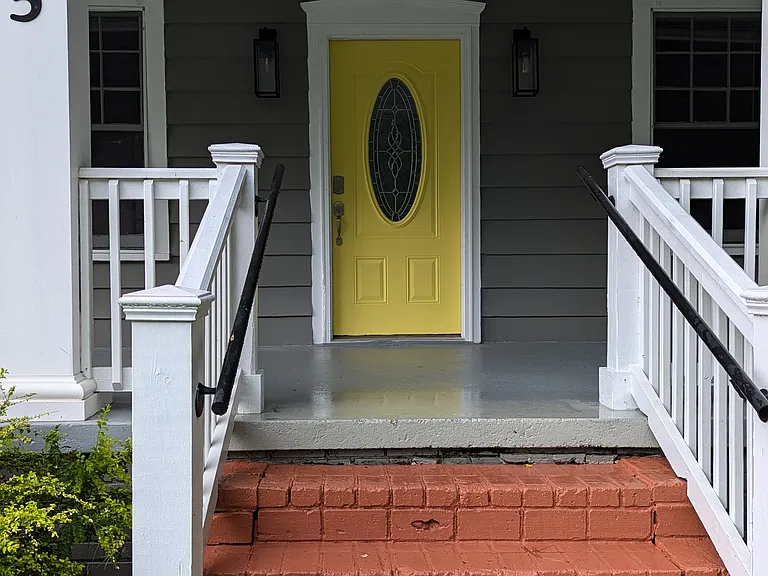 805 E Clay St — Photo 1