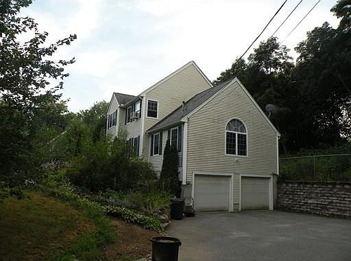3rd image of 70 Kenoza St