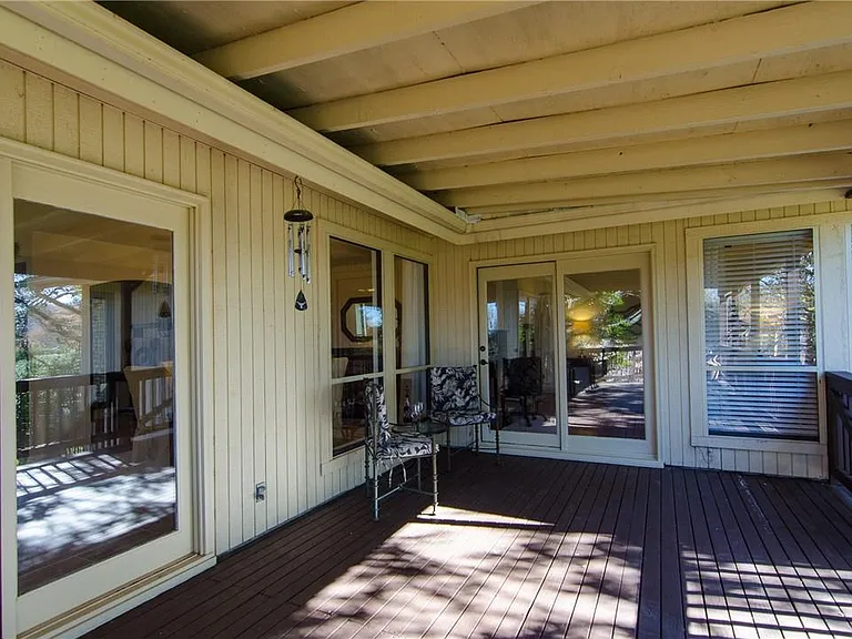 1353 Lost Creek Blvd — Photo 27