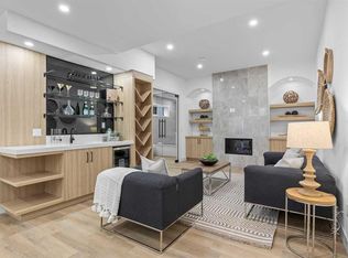 407 E Patterson Blvd SW, Calgary, AB T3H3N6