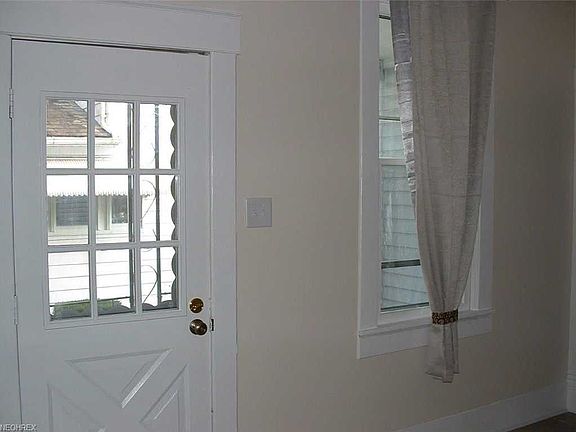 5th image of 421 Eppley Ave